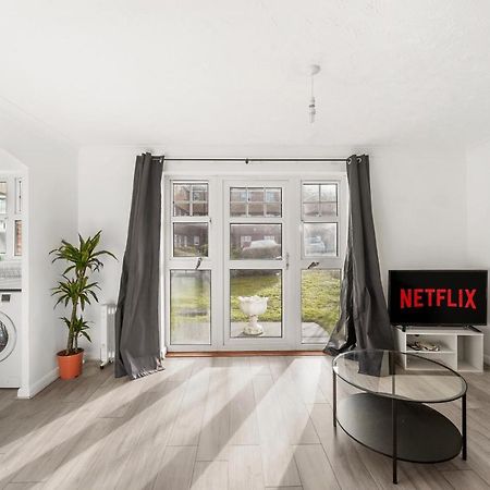 Cozy Luton Town Centre Retreat Apartment Luaran gambar