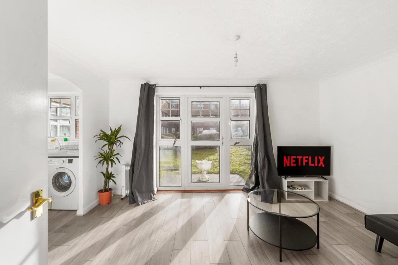 Cozy Luton Town Centre Retreat Apartment Luaran gambar